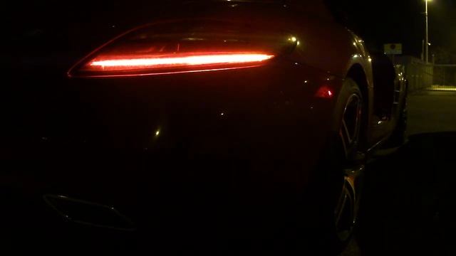 2010 Mercedes SLS AMG Crazy Revs Loud Exhaust смотреть онлайн