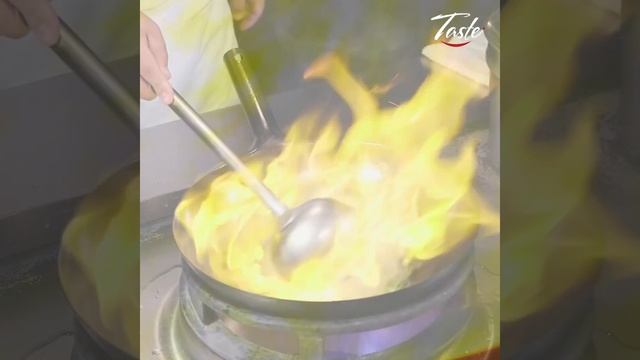 How to Make Amazing Chinese Beef Noodle Soup l 蕃茄牛肉麵 смотреть онлайн