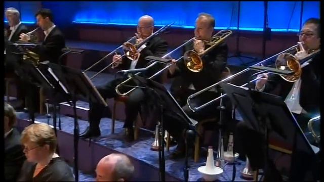 Lawrence of Arabia title theme (live) - The BBC Concert Orchestra (dir. John Wilson) смотреть онлайн