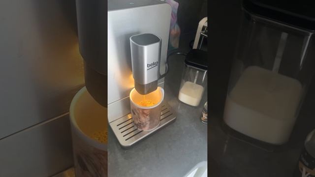 Beko CEG5331X Freestanding Bean-to-cup Coffee Machine смотреть онлайн