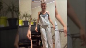 Two hot #periscope cute girls dansing live bdodcast vlogs 1