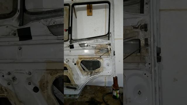 Mercedes 814 стеклоподъемник (электро)