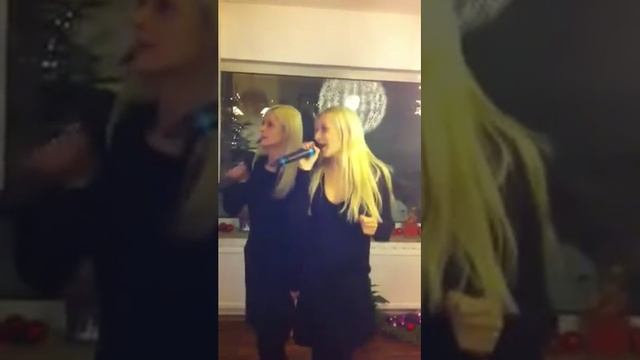 does your Mother know Singstar ABBA смотреть онлайн