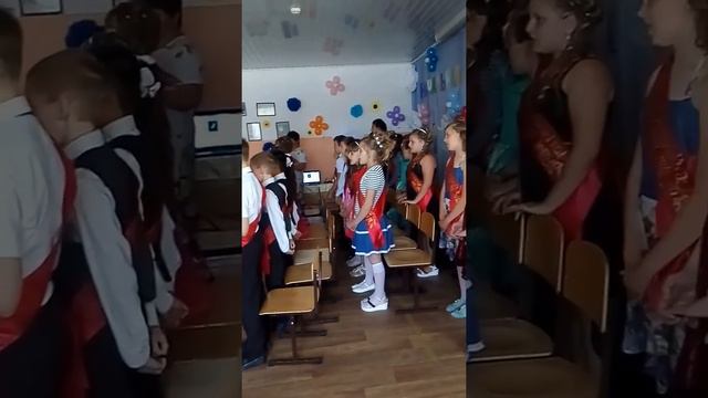 Поле. Песенки) выпускной 4 класс х. Братский 2017 год. Школа 23 смотреть онлайн