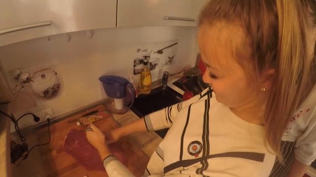 Сочетать Несочетаемое - Свинина с мёдом!!! Гости! смотреть онлайн