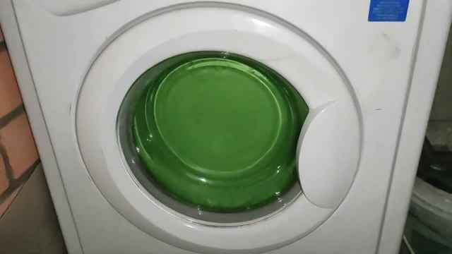 Indesit WISL 92 - final spin after rinse with softener смотреть онлайн