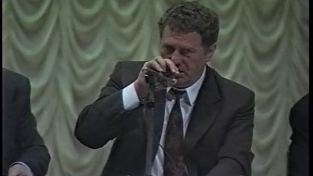 Владимир Жириновский(ЛДПР). Встреча с избирателями. Набережные Челны 1995 год. смотреть онлайн