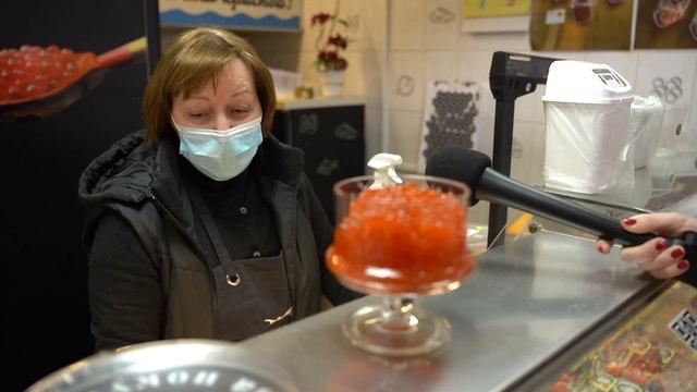 Икра, клубника, пряники! Что подарить мужчине на 23 февраля? Наш ТОП с Комаровки смотреть онлайн