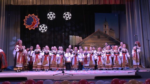 Выступление на Рождественском фестивале (Лазоревый цвет, средняя, младшая и средняя группа)