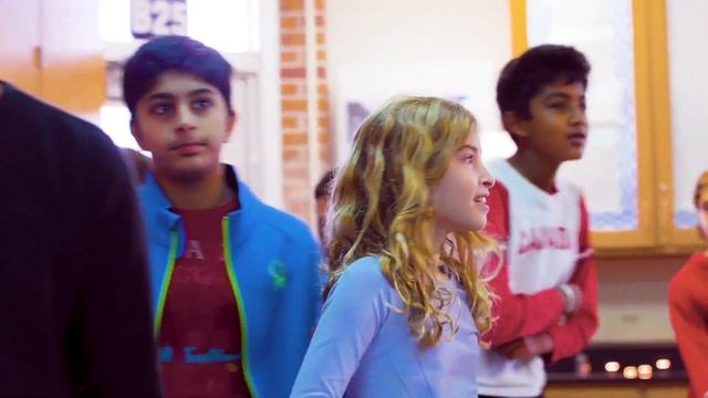 Bloomfield Hills Schools смотреть онлайн