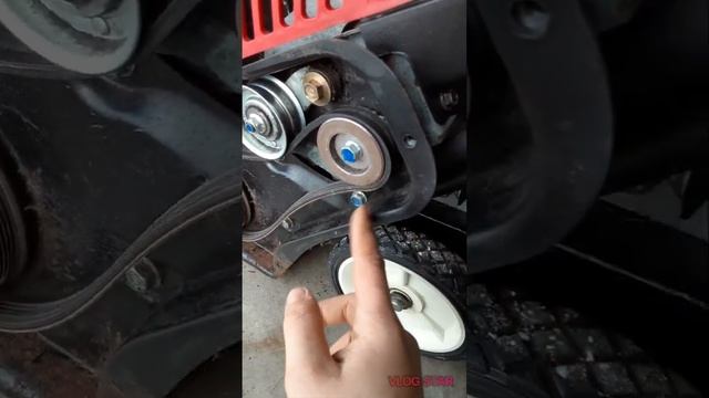 Honda Hs520 talking about the area where the belt is смотреть онлайн