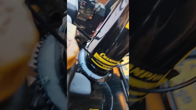 Снегоотбрасыватель (снегоуборщик) CHAMPION STT761E - запуск. смотреть онлайн