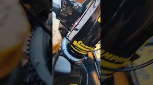 Снегоотбрасыватель (снегоуборщик) CHAMPION STT761E - запуск.