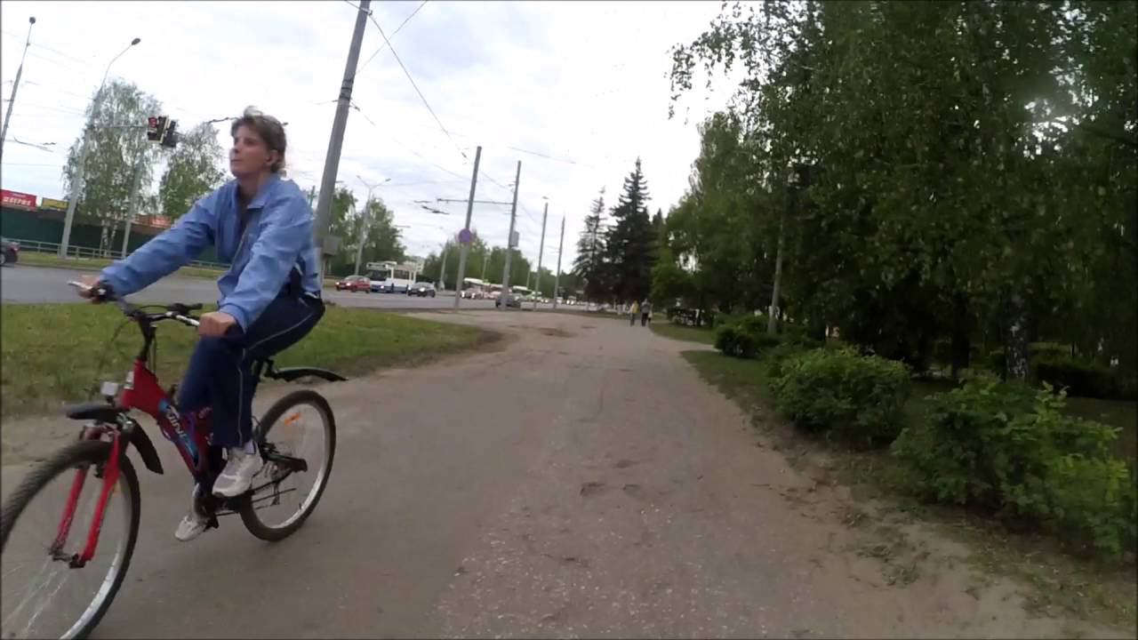 По городу на электросамокате.