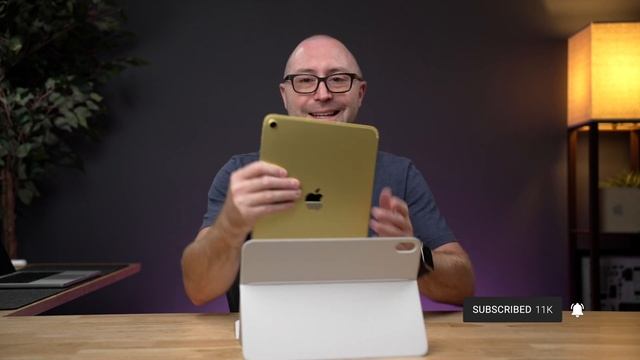 Odd Combination! iPad 10th Gen (2022) and Magic Keyboard Folio смотреть онлайн