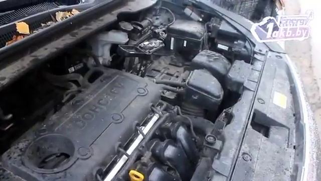 Замена аккумулятора на Kia Sportage 2011 2.0 смотреть онлайн