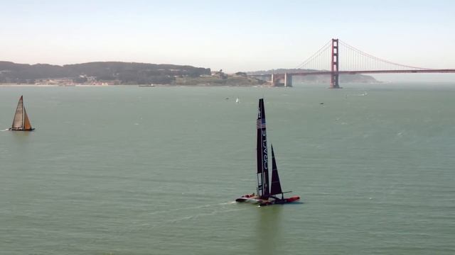 Kai Lenny's Kite Board vs. ORACLE TEAM USA's AC72 смотреть онлайн