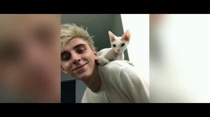 Все самые крутые и красивые фотографии Влада а4. /Коля - Пикачу/.