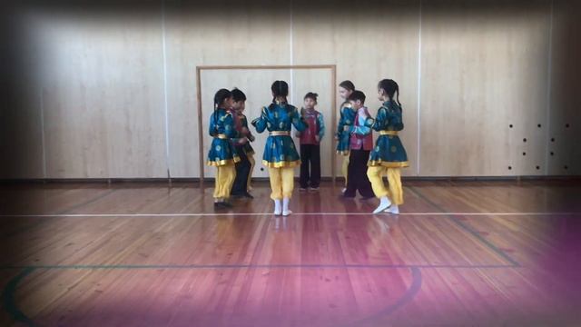 «Хатарая» - ансамбль песни и танца «Арюна» смотреть онлайн