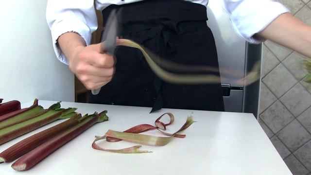 НЕОБЫЧНЫЙ ПИРОГ ИЛИ ТАРТ? Да пожалуйста! Приготовьте вкусный ПИРОГ С РЕВЕНЕМ, все будут в восторге! смотреть онлайн