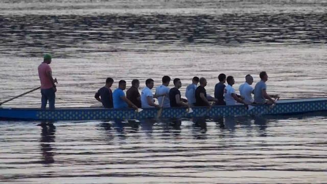 Байдарка на Днепре, vivitar 200, Komine, f3.5, Sony Nex F3. смотреть онлайн