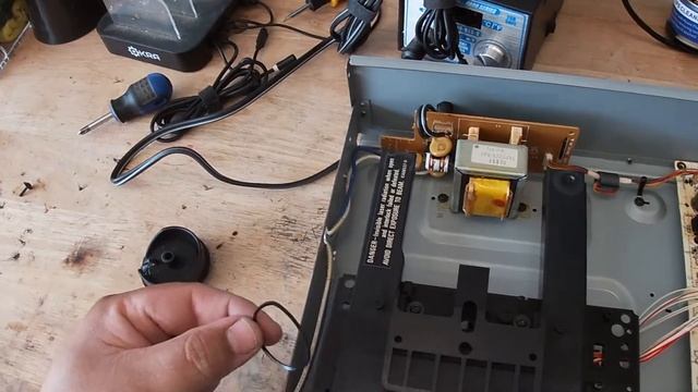 DIY Yamaha CDX 71OU: Belt Drive Replacement смотреть онлайн