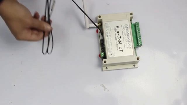 1 Channels GSM Relay Switch KL4-GSM CALL SMS Remote Control Light, Curtains, Garage Door, Water Pum смотреть онлайн