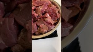 Тушенка из лосятины, очень нежная, мясо тает во рту 😍