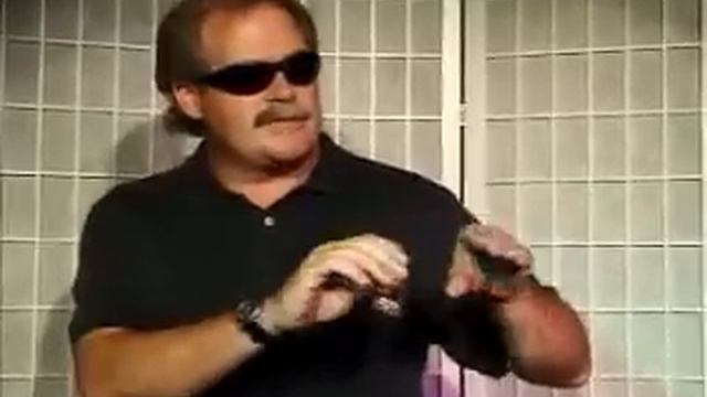 Harmonica Lesson - How to Hold the Harmonica смотреть онлайн