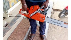 HUSQVARNA 372 XP  CHAINSAAW ???