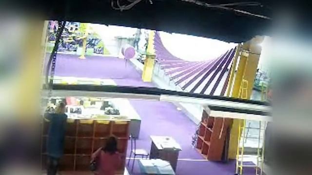 Первые минуты пожара в Кемерово смотреть онлайн