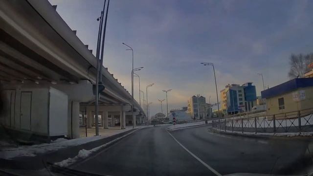 Traffic on the Tyumen city streets/Движение на автомобиле по Тюмени с Логунова смотреть онлайн