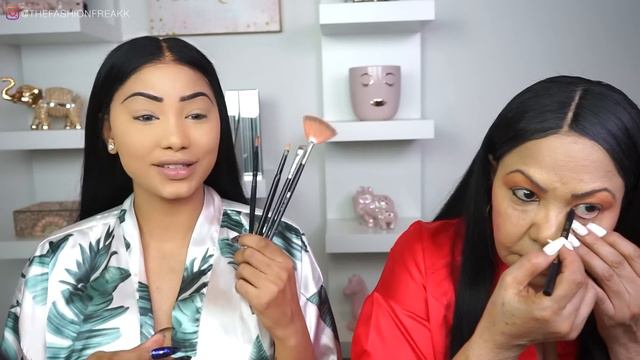 RETO MI MAMA Y YO CAMBIAMOS BOLSAS DE MAQUILLAJE | Melly Sanchez смотреть онлайн
