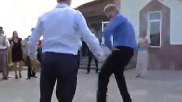 Прикол на свадьбе, Тамада жгет смотреть онлайн
