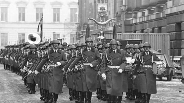 Parademarsch Nr.1 (DDR) смотреть онлайн