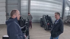 Почему нет заливной горловины на маслобаке_ Мини погрузчик MAKER в Алейске.