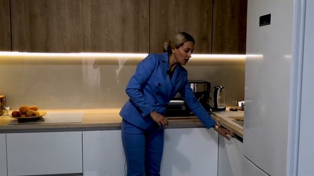 Обзор современной кухни с ручкой профиль | Корпусная мебель от Елены Грачёвой смотреть онлайн