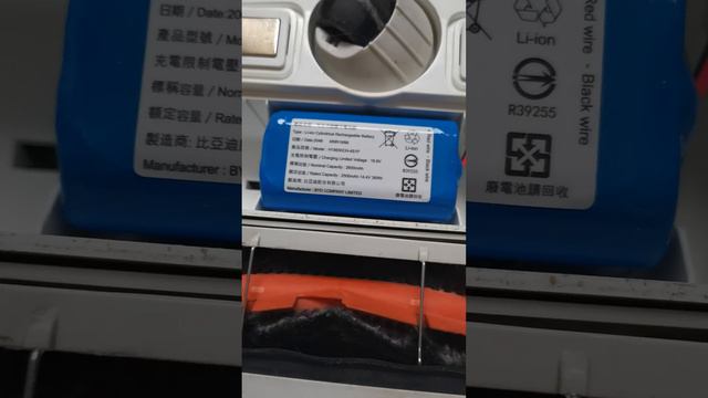 Не включается и не заряжается робот-пылесос Xiaomi. Замена аккумулятора. смотреть онлайн