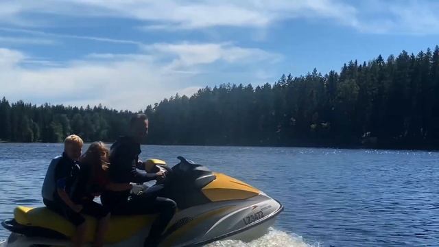 Clever camp, water fun ! смотреть онлайн