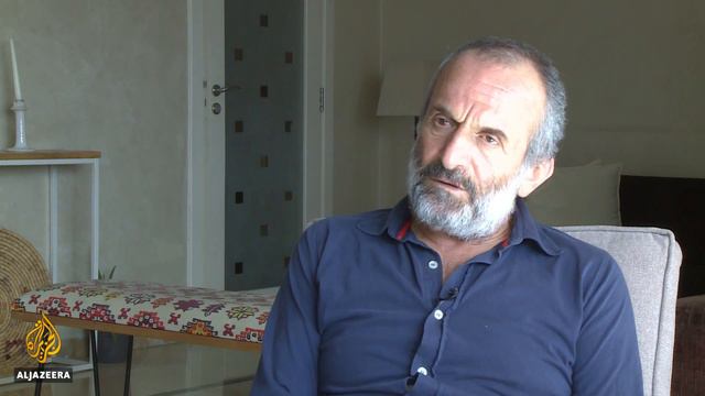 Lebanon sectarian politics: Small protest marks two-year movement calling for its end смотреть онлайн