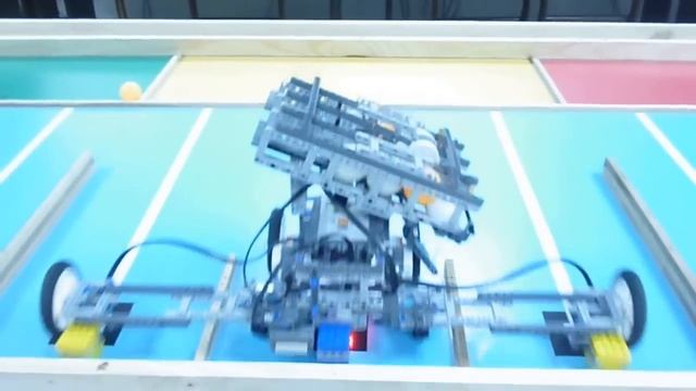 Elementary WRO 2015 NXT Solución Diferente.