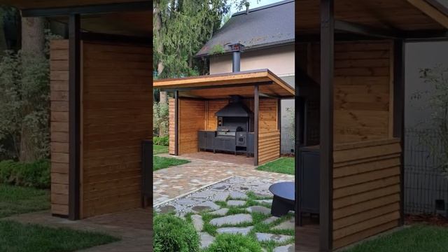 Беседка с мангалом и дровником