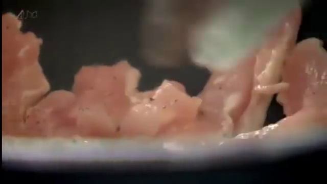Simple Chicken Stir Fry with Rice Noodles and Vegetables - Gordon Ramsay смотреть онлайн