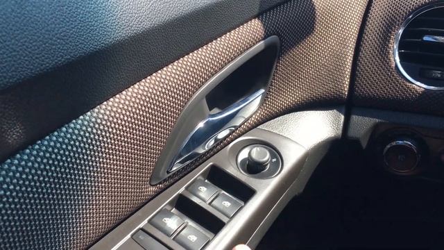 2015 Chevrolet Cruze 1LT Sedan смотреть онлайн