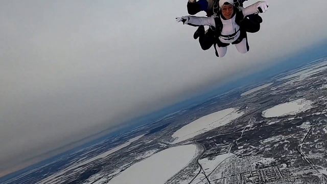 Прыжок в тандеме в Челябинском областном аэроклубе ДОСААФ России смотреть онлайн