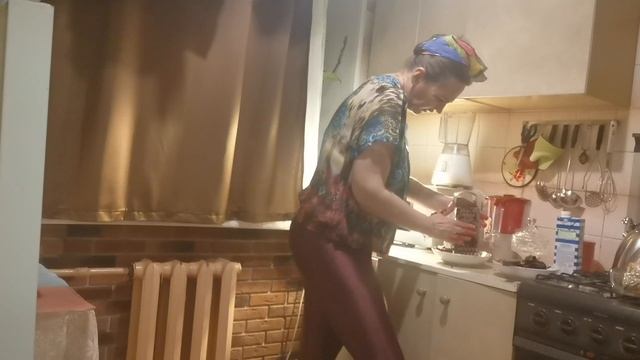 Вечерняя небольшая уборка и салат - свёкла и селёдка