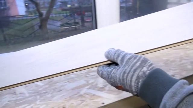 Устанавливаем подоконник! Для монтажа используем клей-пену KUDO смотреть онлайн