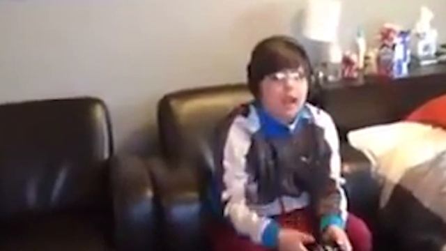 GET OUT OF MY ROOM IM PLAYING MINECRAFT MEME IN MINECRAFT смотреть онлайн