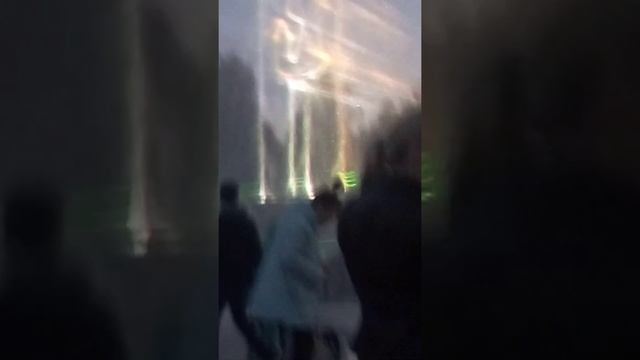 Фонтанные танцы #7 смотреть онлайн