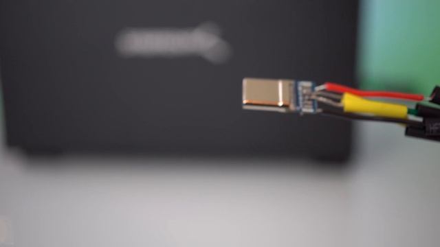 Making a DIY USB-C to Lightning Cable смотреть онлайн